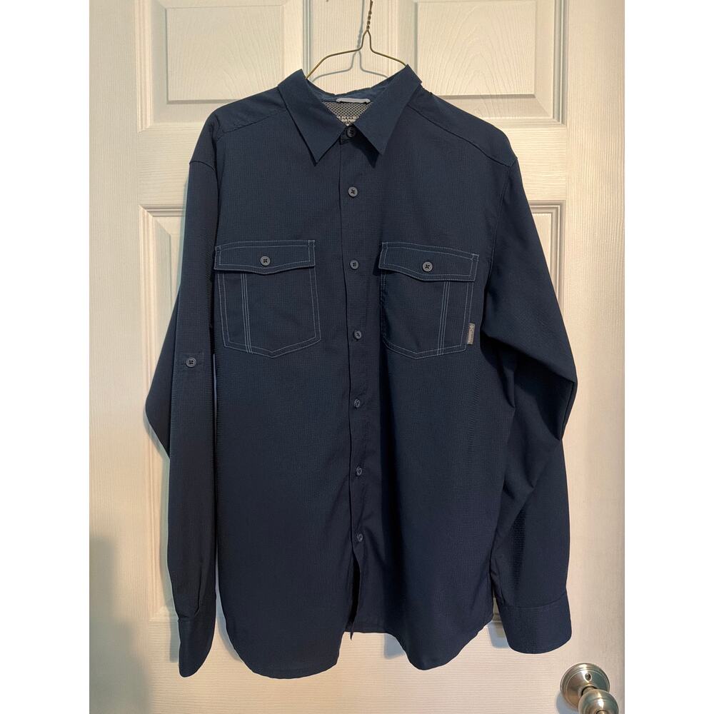 Men’s Medium Columbia button up shirt
